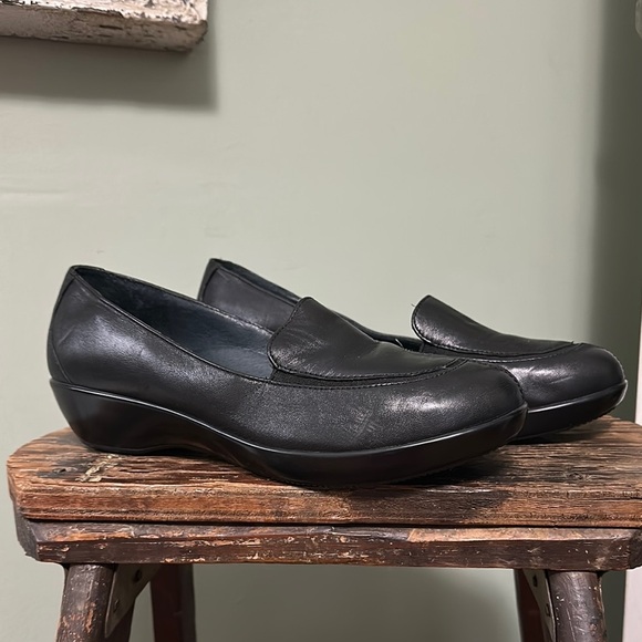 Dansko Debra Black Nappa Leather Slip-On Loafers - Picture 1 of 14